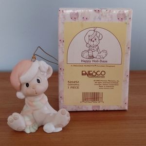 Precious Moments ornament 1998, #520454 Happy Holi-Daze